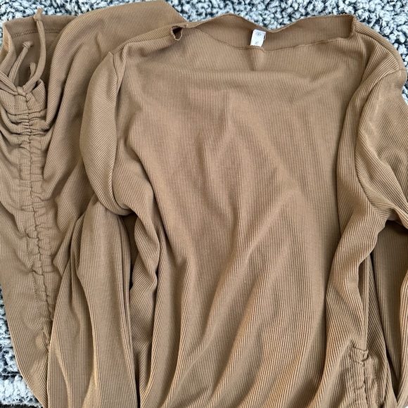 vici mocha ribbed ruched sides dress - Picture 6 of 7